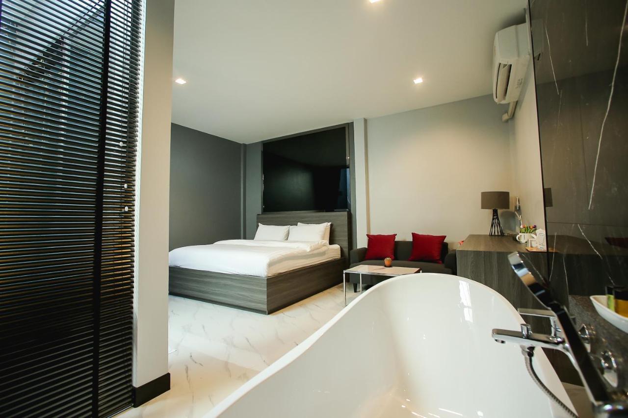 Grand Park Resort Bangkok Exterior photo